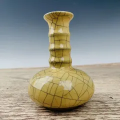 中国古美術 旧蔵 宋時代南宋哥窯貫耳瓶 米黄釉 金口装飾 古陶磁器 置物 書道具 中国古美術 旧蔵 宋時代南宋哥窯貫耳瓶 米黄釉 金口装飾 古