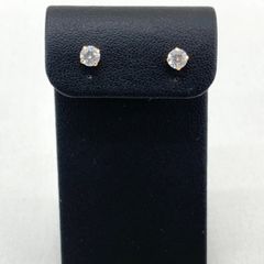 【新品・未使用】K18 ジルコン 1粒石 4mm ピアス