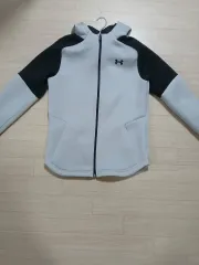 UNDER ARMOUR(アンダーアーマー) トレーナー フード付き ジップアップパーカー