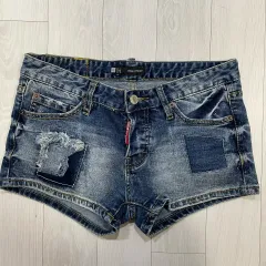 【希少】DSQUARED2 ディースクエアード ショートパンツ（S）黒y2k Dsquared2（ディースクエアード）メンズ ショートパンツ ハーフ