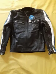 【超美品】BMW ライダースジャケット 黒 (牛革) XL MOTORRAD BMW - 超美品☆BMW レザージャケット Club Men ブラック/L（XL