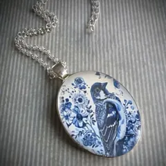 青い鳥の花　オーバルグラス　アロイペンダント　ボヘミアンスタイル　ネックレス　ギフトジュエリー　アクセサリー