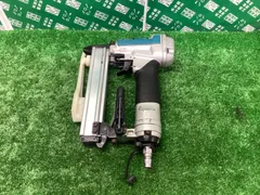 動作確認済み 中古良品 マキタ4mmエアタッカーAT425AK 動作確認済み 中古良品 マキタ4mmエアタッカーAT425AK