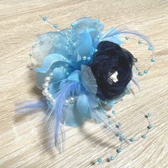 011 ハンドメイド コサージュ パール ビーズ　卒業式　卒園式　入学式　入園式　オーガンジー  結婚式　セレモニー　フォーマル　発表会　七五三　造花　ブローチ　リボン　祝典　水色　ブルー