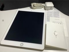 美品　iPad Air 2 Wi-Fi+Cellular 16GB　A1567