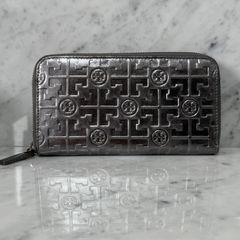 新品未使用 長財布 ロベルタディカメリーノ 革製 ベルトモチーフ柄