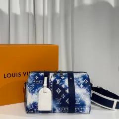 美品　LOUIS VUITTON シティガイド　ボックス　希少　2009 美品 LOUIS VUITTON シティガイド ボックス 希少 2009 美品