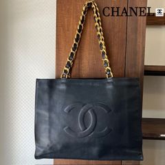 シャネル　CHANEL　ココマーク　ゴールドチェーントートバック　ラムスキン
