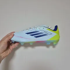 2025年最新】アディゼロ f50の人気アイテム - メルカリ