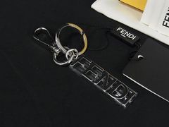 FENDI - ■新品■未使用■ FENDI フェンディ キーホルダー キーリング バッグチャーム レディース メンズ シルバー系 FR1661 □新品□未使用□ FENDI フェンディ キーホルダー キーリング