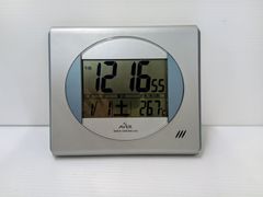 AVER　RADIO-CONTROLLED　電波掛け時計【中古品】
