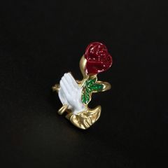 薔薇と祈りのリング