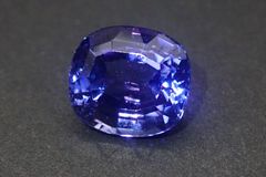 天然ゾイサイト(タンザナイト) ルース 2.235ct 約7mm×8mm ソーティング付き！