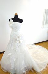 ＜現品限り＞　used　ウエディングドレス　マーメイドドレス　ブランド　すみれ　ホワイト　結婚式　お色直し　パーティー　演劇　芝居　コスプレ　ステージ　ダンス　舞台　レイヤー