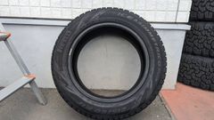【スタッドレスタイヤ４本】215/60R17　ピレリ ice asimmetrico plus レネゲード　CH-R　アルファード　エスティマ　エクストレイル等