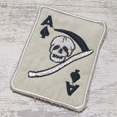 DSP20 スカル SPADE スペード ドクロ ベトナム 戦争 ワッペン トランプ 死神 刺繍 リメイク アメカジ ベトジャン 米軍 白 
