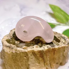 【E15565】ローズクォーツ　勾玉　Rose quartz 天然石　アクセサリー　パワーストーン＊クリスタルワールド