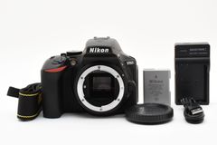 [シャッター数：341回]Nikon デジタル一眼 D5600 ボディ ブラック [新品同様]
