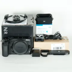 【新品同様】Nikon Z30 ボディ ＋ SmallRig ベースプレート SmallRig Nikon Z30用ベースプレートのレビュー: そのメリットと