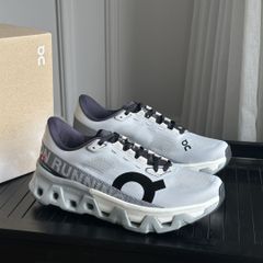 On オン Cloudmonster Hyper クラウドモンスター ハイパー ランニングシューズ スニーカー ジョギング マラソン グレー/ホワイト