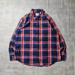 『 Levi's / リーバイス 』 チェックシャツ / Lサイズ / ネイビー色 ネイビー色を基調としたデザインは、レッド色とのバランスが絶妙 薄手で柔らかい素材を使用 胸ポケットにはブランドタグ 後ろ裾にはスリットが入り