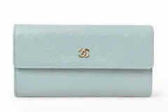シャネル 財布 CHANEL 長財布 カメリア 型押し  A82283 キャビアスキン ライトスカイブルー/ライトゴールド金具【中古】