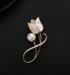 貝殻チューリップパールブローチ綺麗な真珠ジルコンコサージュ卒園卒業式入学式結婚式