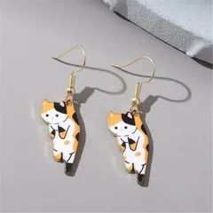 三毛猫 ピアス ゆらゆら 猫 トラ猫 子猫 虎猫 幸運 金運 招き猫 ギフト 贈りもの 贈り物 アニマル まねきねこ 新品