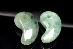 天然ネフライト 翡翠 軟玉 鑑賞石 天然石 自然石 水石 木製台座付き 天然ネフライト 翡翠 軟玉 鑑賞石 天然石 自然石 水石 木製台座