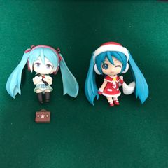4894　ファミマ限定　ねんどろいど　ぷち　初音ミク　サンタver..　＆　セーラー服ver.　2個セット【ジャンク】