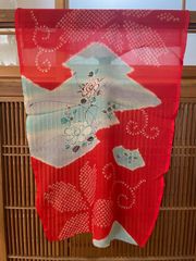 【縮緬】【古布】【はぎれ】（長さ：約５５㎝／幅：約３３㎝）