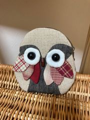 ハンドメイド　ふくろうのポーチ(赤)