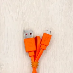 JBL ケーブル オレンジ 純正品 純正 ワイヤレスイヤホン ヘッドフォン ヘッドホン スピーカー EVEREST 710GA E55BT Quincy 等 充電ケーブル 充電器 チャージャー 給電 データ転送 01102-404