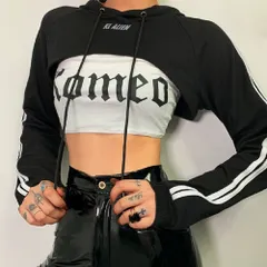 【在庫限り】トップス ダンス衣装 胸あき フード付きトップス 韓国ファッション ショート