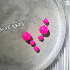 【カラバリ4色】アシメネオンピアス・イヤリング