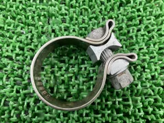 マフラークランプ 片側 70-0496 ハーレー 純正 バイク 部品 スポーツスター ソフテイル ダイナ ツーリング 曲がり無し 【中古】 19のサムネイル