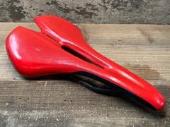 スペシャライズド S-WORKS TOUPE トゥーペ 143mm 赤 ロードレースの歴史、伝統、習慣がモチーフ スペシャライズドの