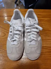 adidas(アディダス) ガゼル アイボリー スニーカー