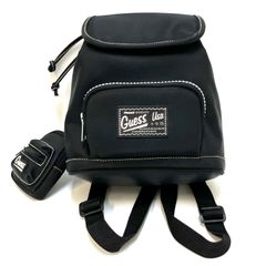 🔴最終値下げセール🔴＊GUESS ＊ゲス 美品✨バックパック　リュックサック ブラック　黒 　小さめ　☽