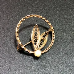 ビンテージ　ブローチ　モダンデザイン！　サークル　リーフ　ゴールドクラシカル　ヴィンテージ　バッジ　ピンバッチ　レトロ　AKS295