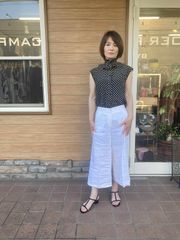 セオリー　麻の白のパンツ