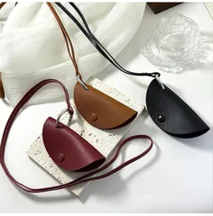 キーケース キーチャーム バッグチャーム メガネホルダー ネックレス 韓国 コーデ 服 モノトーン 大人トレンド おしゃれ  大人 20代 30代 40代 50代 ZARA miumiu ear 20/80 ILBISONTE A.P.C 好きな方へ