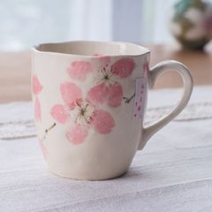 美濃焼　みやま桜 マグカップ 赤コーヒー 紅茶 ティー 人気 おすすめ 食器 洋食器  飲食店 カフェ うつわ 器 おしゃれ かわいい ギフト プレゼント 引き出物 誕生日 贈り物