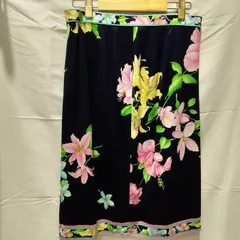 ③【美品】LEONARD レオナール 膝丈 スカート ボトムス タイト  花柄 紺色 ホワイト 総柄 日本製 Mサイズ 古着 昭和 レトロ 春物 夏物 秋物 冬物   婦人服 ビンテージ アンティーク 派手 かぶらない フラワー Mサイズ フレア
