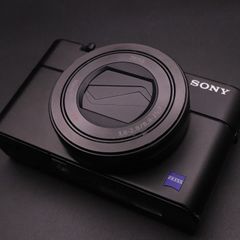 ソニー デジタルスチルカメラ「DSC-RX100M5」SONY　Cyber-shot(サイバーショット)　RX100V DSC-RX100M5 【中古】