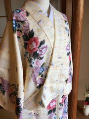 «花ラブリ»　NK988YE 新品　二部式着物　元禄袖　Mサイズ　ポリエステル　　イエロー　黄色　　牡丹　菊　芝　橘　和服　和装　和柄　和風