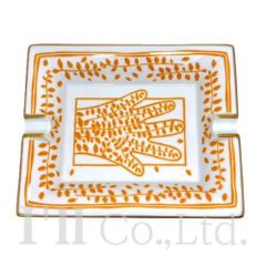 【新品同様】HERMES　エルメス　アッシュトレイ　リーフ＆ハンド　陶器　ホワイト　オレンジ　ゴールド　ブランド食器　インテリア小物　 灰皿　スクエア　フィンガー　手　葉っぱ　【中古】【64608】