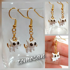 白猫ちゃんピアス(イヤリング他変更可能)