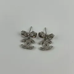 2025年最新】訳あり シャネル ピアスの人気アイテム - メルカリ