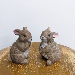 うさぎさんの置物　かわいいレジン　2個セット